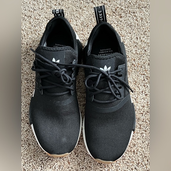 Adidas NMD_R1 Women’s 8 Black - Picture 1 of 4